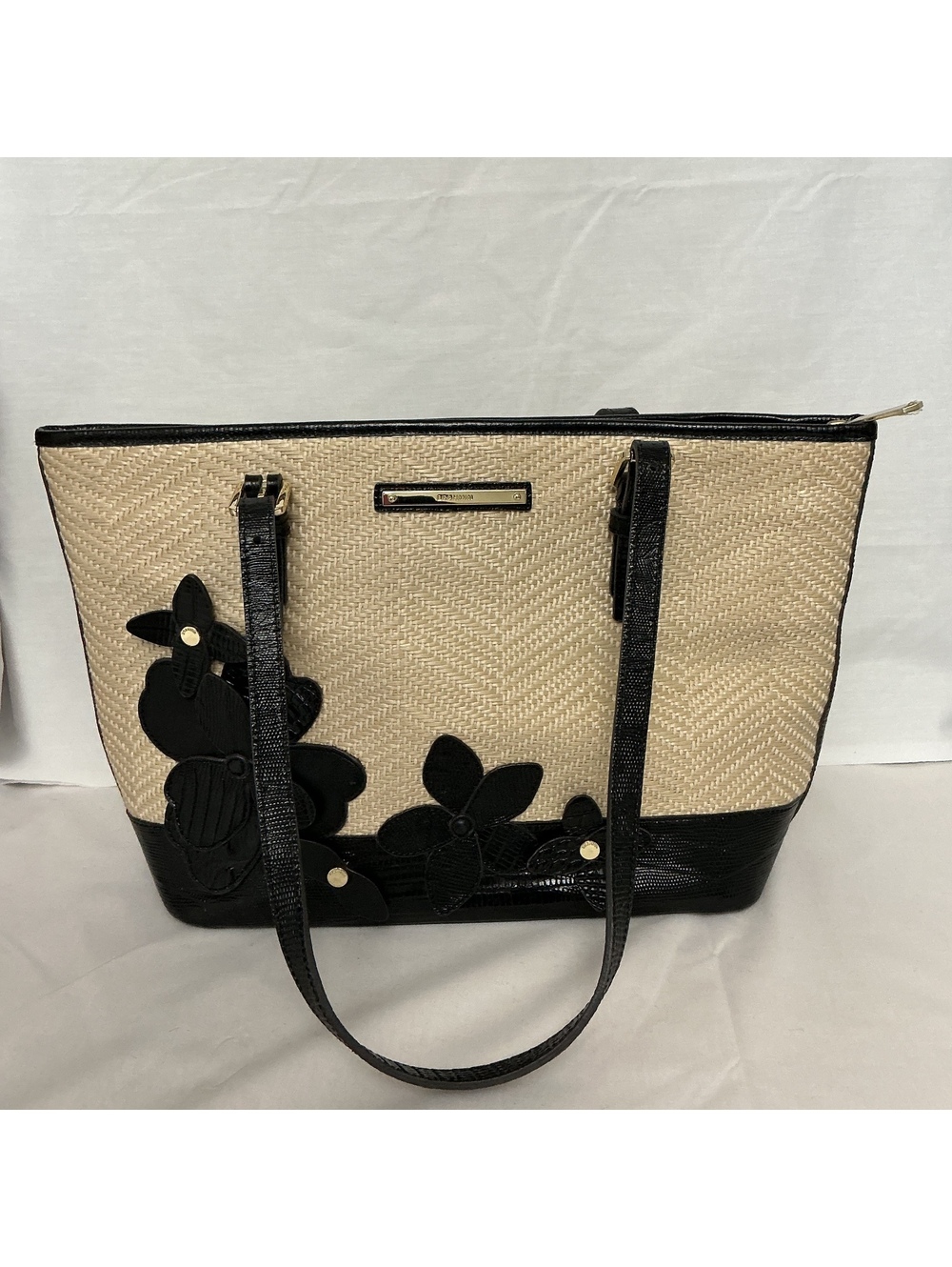 Brahmin woven straw and black leather floral tote - Picture 1 of 8